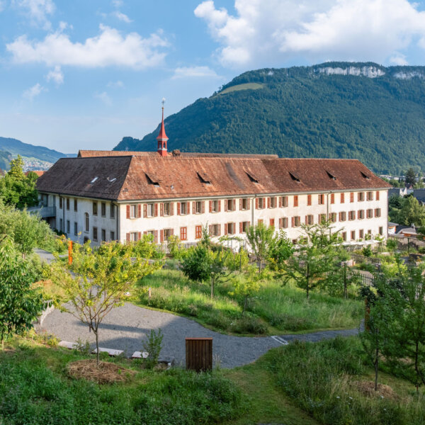 Stans Abbey 1200x1200